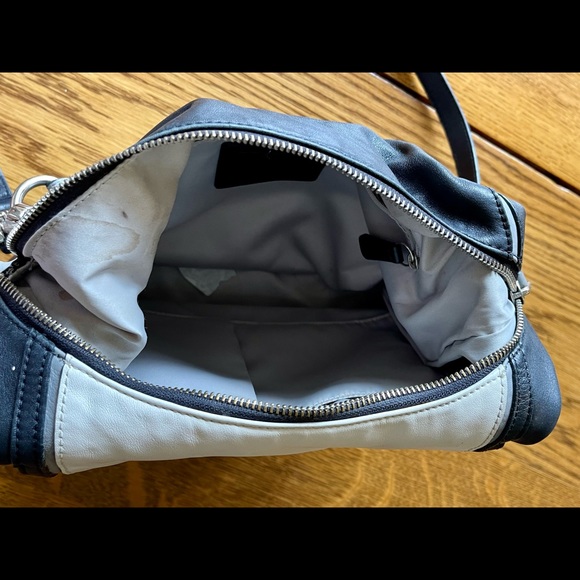 Coach Bag - Picture 4 of 15